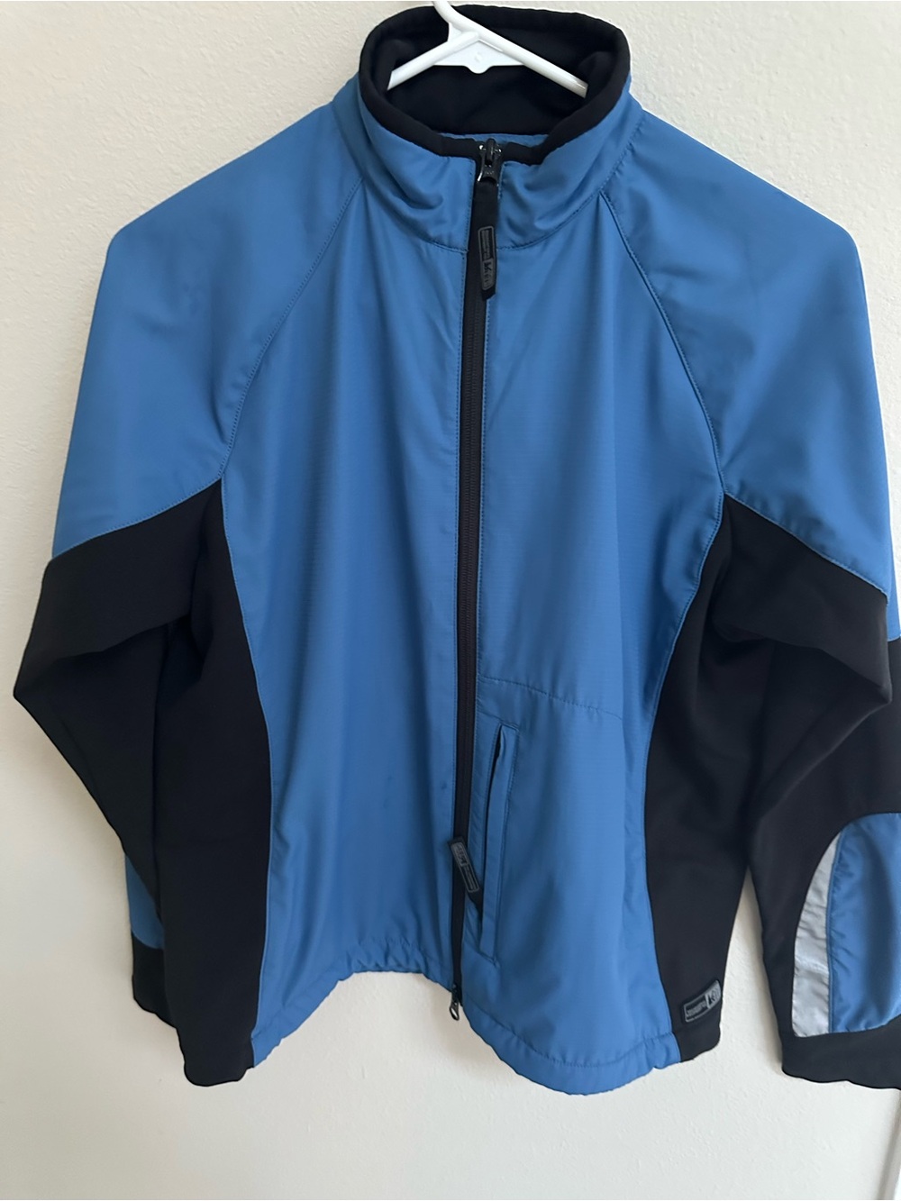 REI Co-op Women’s Medium Blue Black Soft Shell Jacket Full Zip Hiking Outdoor